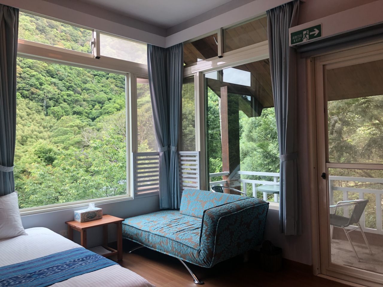 LiYuan2adults | Taiwan Fuyam Tourist Home | Lala Mountain 